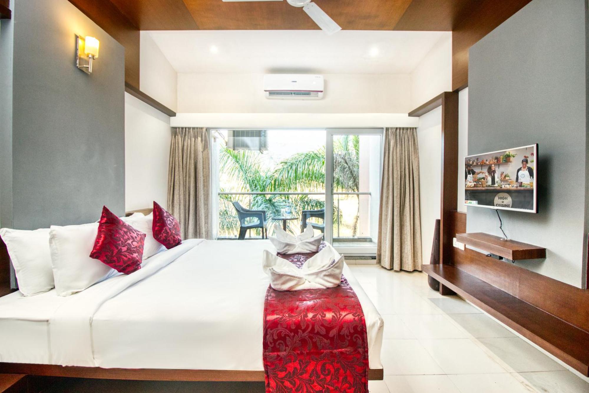 7 Apple Resort Лонавала Екстериор снимка