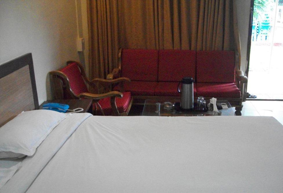 7 Apple Resort Лонавала Стая снимка