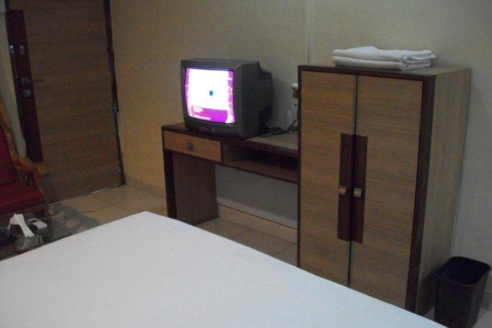 7 Apple Resort Лонавала Екстериор снимка