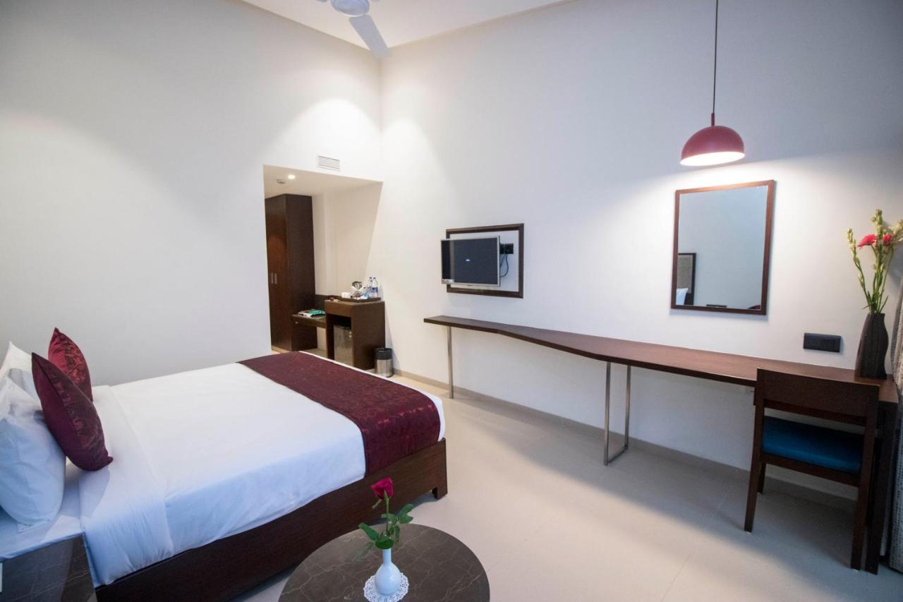 7 Apple Resort Лонавала Екстериор снимка